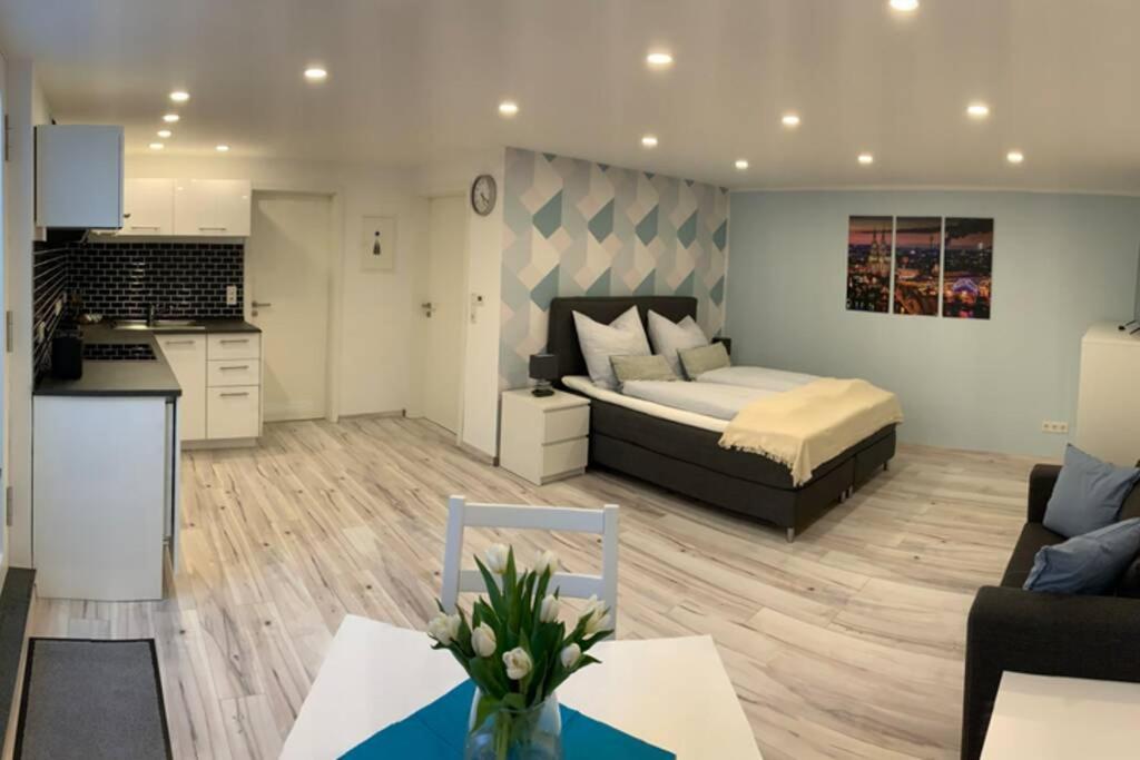 Modern Renovated Apartment Suited For Business Consultants - In Close Distance To Dt, Dhl And Un Campus - Reserved Parking بون المظهر الخارجي الصورة